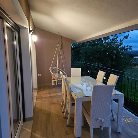 Robi Apartment *