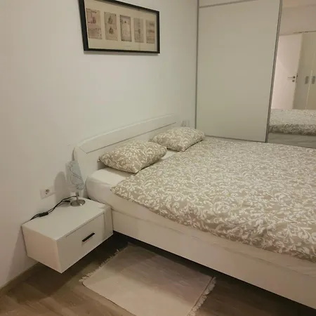Apartment Robi
